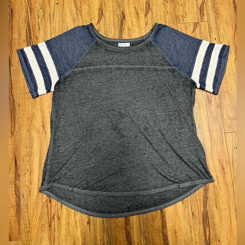 Short sleeve